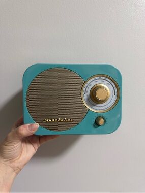 Studebaker Turquoise/Gold Retro Classic Portable AM/FM Radio - Limited Edition